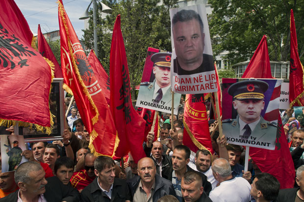 Влада одлучује да ли ће предлог упутити посланицима